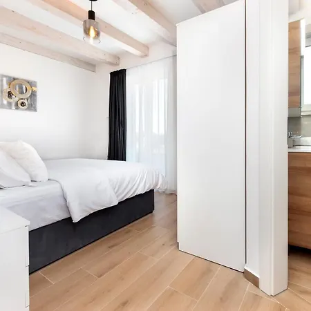 Valentina Βίλα Žminj